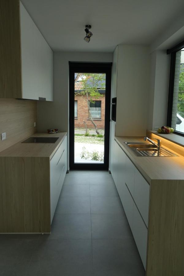 Apartament Justus Ypres Zewnętrze zdjęcie